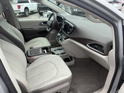 2018 Chrysler Pacifica Touring L Plus   - Photo 18 - Elkhart, IN 46514