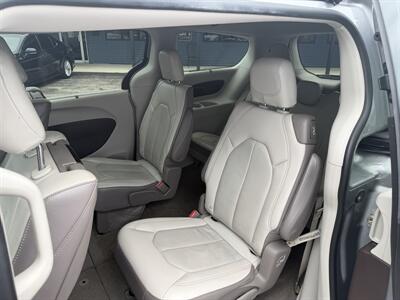 2018 Chrysler Pacifica Touring L Plus   - Photo 14 - Elkhart, IN 46514