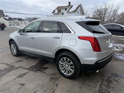 2018 Cadillac XT5 Luxury   - Photo 4 - Elkhart, IN 46514