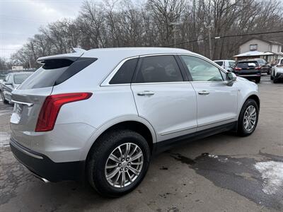 2018 Cadillac XT5 Luxury   - Photo 7 - Elkhart, IN 46514