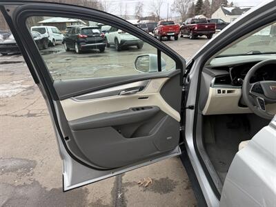 2018 Cadillac XT5 Luxury   - Photo 10 - Elkhart, IN 46514