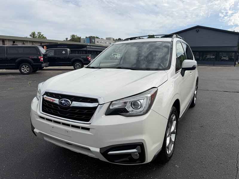 2018 Subaru Forester 2.5i Touring   - Photo 1 - Elkhart, IN 46514