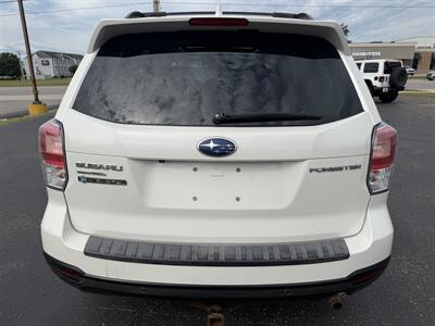 2018 Subaru Forester 2.5i Touring - Photo 6 - Elkhart, IN 46514