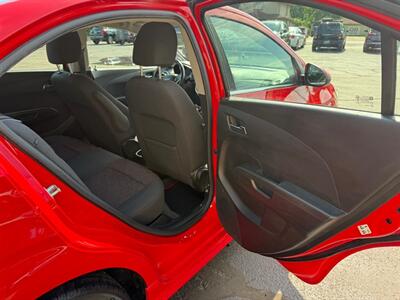 2017 Chevrolet Sonic LT   - Photo 13 - Elkhart, IN 46514
