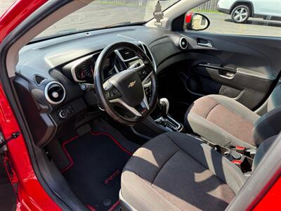 2017 Chevrolet Sonic LT   - Photo 10 - Elkhart, IN 46514