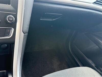 2020 Ford Fusion SE   - Photo 23 - Elkhart, IN 46514