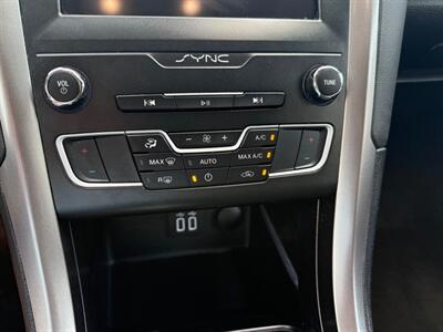 2020 Ford Fusion SE   - Photo 22 - Elkhart, IN 46514