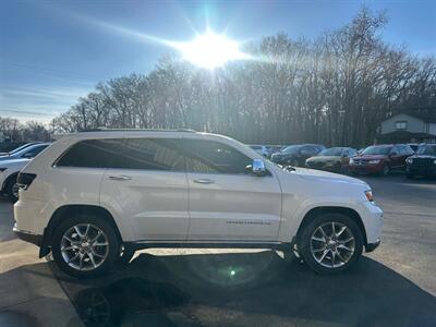 2016 Jeep Grand Cherokee SUMMIT   - Photo 11 - Elkhart, IN 46514