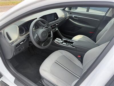2020 Hyundai SONATA SE   - Photo 12 - Elkhart, IN 46514