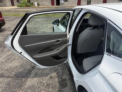 2020 Hyundai SONATA SE   - Photo 13 - Elkhart, IN 46514