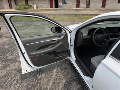 2020 Hyundai SONATA SE   - Photo 11 - Elkhart, IN 46514