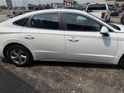 2020 Hyundai SONATA SE   - Photo 8 - Elkhart, IN 46514