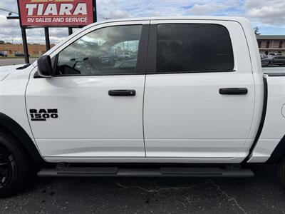 2023 RAM 1500 Classic Warlock   - Photo 4 - Elkhart, IN 46514