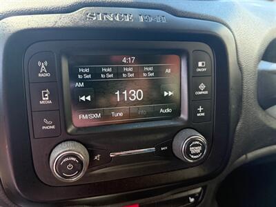 2015 Jeep Renegade LIMITED   - Photo 21 - Elkhart, IN 46514
