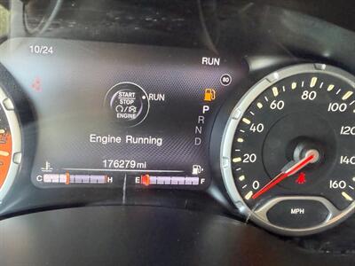 2015 Jeep Renegade LIMITED   - Photo 25 - Elkhart, IN 46514