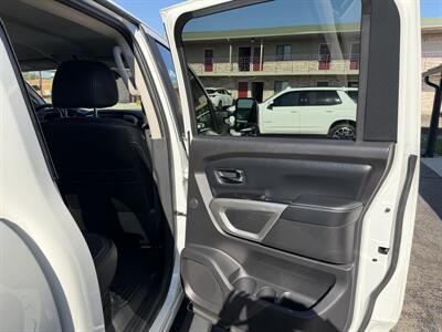 2018 Nissan Titan PRO-4X   - Photo 15 - Elkhart, IN 46514