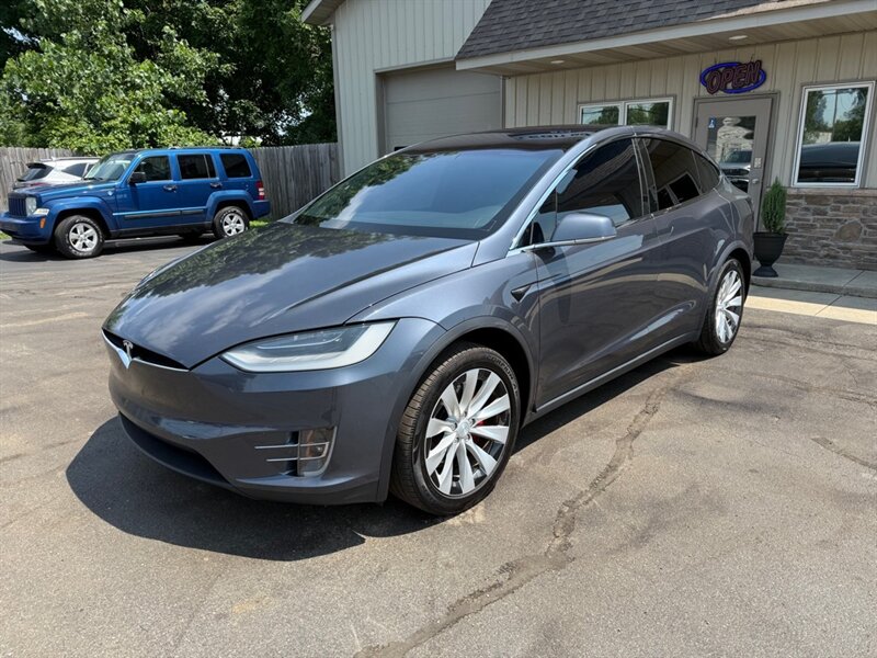 2020 Tesla Model X Performance - Photo 1 - Elkhart, IN 46514