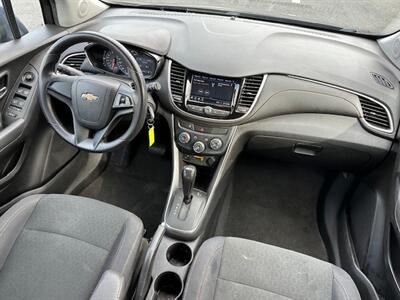 2019 Chevrolet Trax LS - Photo 14 - Jacksonville, FL 32208