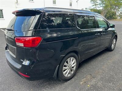 2016 Kia Sedona EX - Photo 6 - Jacksonville, FL 32208