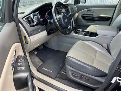 2016 Kia Sedona EX - Photo 11 - Jacksonville, FL 32208