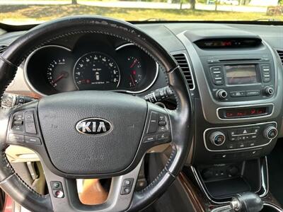 2014 Kia Sorento LX - Photo 12 - Jacksonville, FL 32208