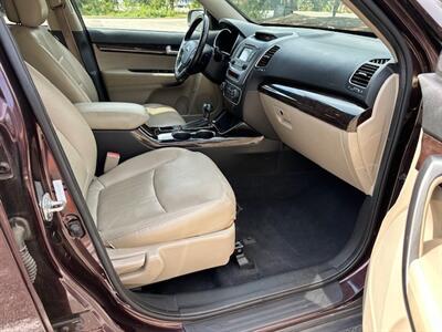 2014 Kia Sorento LX - Photo 13 - Jacksonville, FL 32208