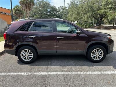 2014 Kia Sorento LX - Photo 4 - Jacksonville, FL 32208