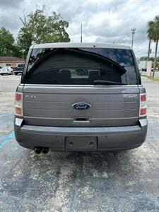 2009 Ford Flex SEL   - Photo 8 - Jacksonville, FL 32208