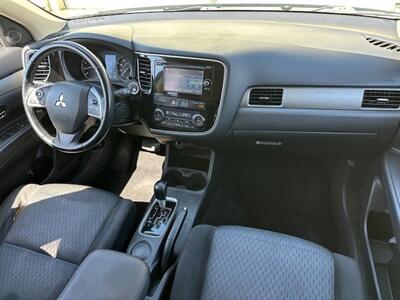 2014 Mitsubishi Outlander SE   - Photo 14 - Jacksonville, FL 32211