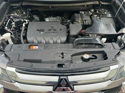 2017 Mitsubishi Outlander SE   - Photo 9 - Jacksonville, FL 32211