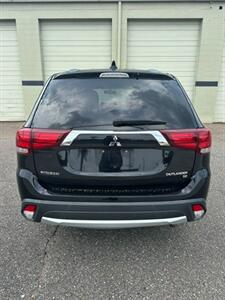 2017 Mitsubishi Outlander SE   - Photo 8 - Jacksonville, FL 32211