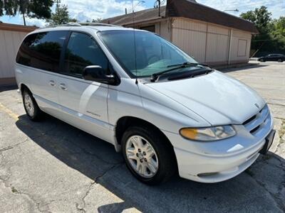 1998 Dodge Caravan SE  Sport - Photo 2 - Jacksonville, FL 32208