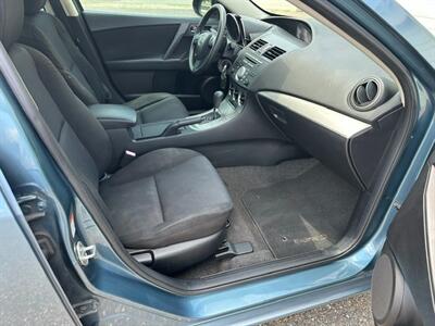 2011 Mazda Mazda3 i Touring - Photo 13 - Jacksonville, FL 32211