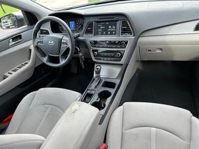 2016 Hyundai SONATA SE   - Photo 14 - Jacksonville, FL 32208