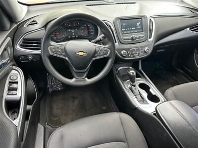 2018 Chevrolet Malibu LT - Photo 10 - Jacksonville, FL 32211