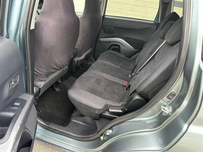 2007 Mitsubishi Outlander ES   - Photo 15 - Jacksonville, FL 32211
