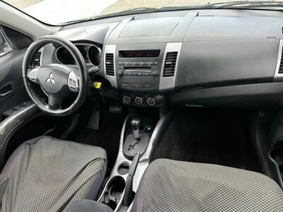 2007 Mitsubishi Outlander ES   - Photo 14 - Jacksonville, FL 32211