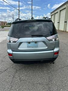 2007 Mitsubishi Outlander ES   - Photo 8 - Jacksonville, FL 32211