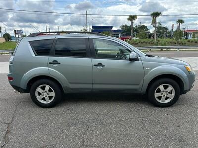 2007 Mitsubishi Outlander ES   - Photo 4 - Jacksonville, FL 32211