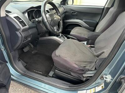 2007 Mitsubishi Outlander ES   - Photo 11 - Jacksonville, FL 32211