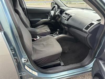 2007 Mitsubishi Outlander ES   - Photo 13 - Jacksonville, FL 32211