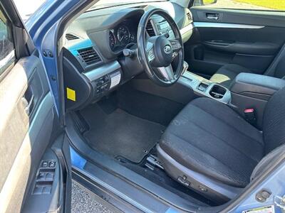 2011 Subaru Outback 2.5i Premium   - Photo 11 - Jacksonville, FL 32208