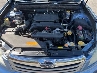 2011 Subaru Outback 2.5i Premium   - Photo 9 - Jacksonville, FL 32208