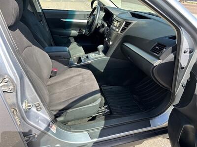 2013 Subaru Outback 2.5i Premium   - Photo 13 - Jacksonville, FL 32211