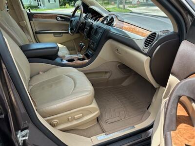 2012 Buick Enclave Premium   - Photo 13 - Jacksonville, FL 32208