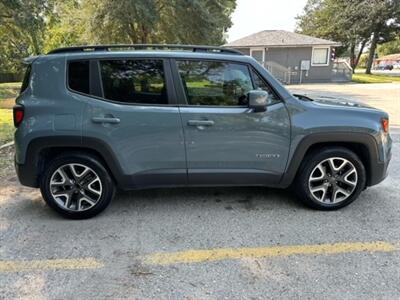 2017 Jeep Renegade Latitude   - Photo 4 - Jacksonville, FL 32208