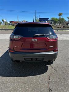 2019 Jeep Cherokee Latitude Plus   - Photo 8 - Jacksonville, FL 32211