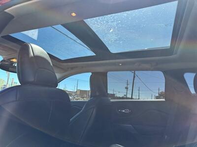 2019 Jeep Cherokee Latitude Plus   - Photo 15 - Jacksonville, FL 32211