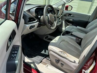 2018 Chrysler Pacifica Touring Plus - Photo 11 - Jacksonville, FL 32211