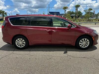 2018 Chrysler Pacifica Touring Plus - Photo 4 - Jacksonville, FL 32211